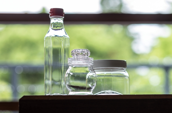 ガラス容器・プラスチック成形品など、容器のことならお任せください。